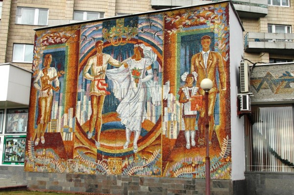 Brest mural