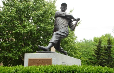 Joe DiMaggio Statue, Chicago