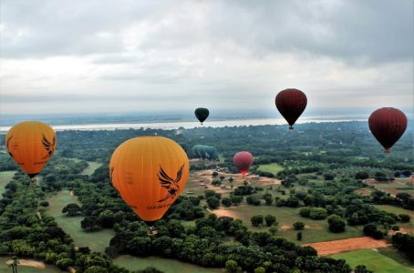 Bagan balloons